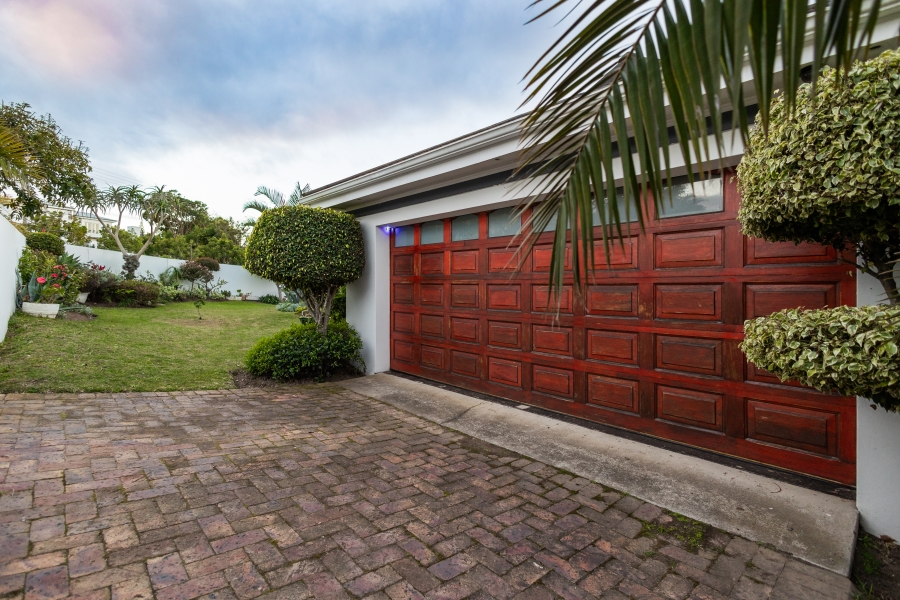 4 Bedroom Property for Sale in Lower Robberg Western Cape
